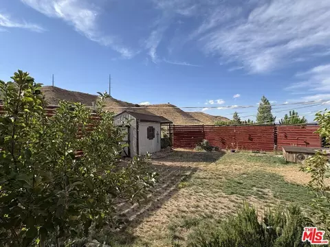 Exterior - 17111 Tehachapi Willow Spgs, Tehachapi, CA 93561 photo 4 of 9