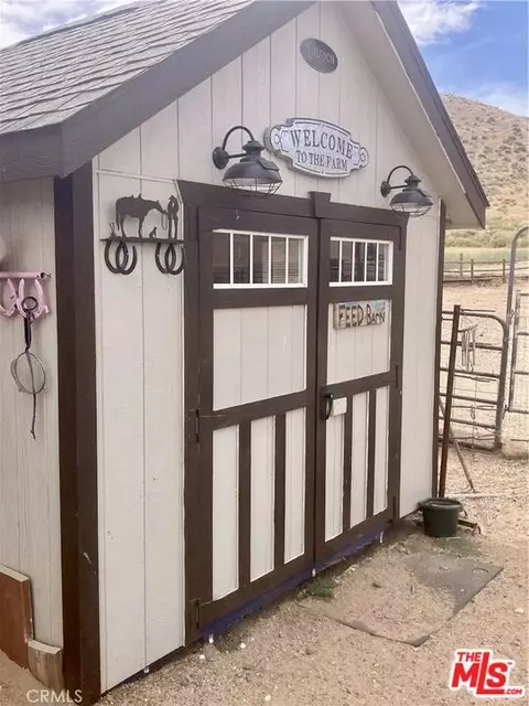 Exterior - 17111 Tehachapi Willow Spgs, Tehachapi, CA 93561 photo 9 of 9