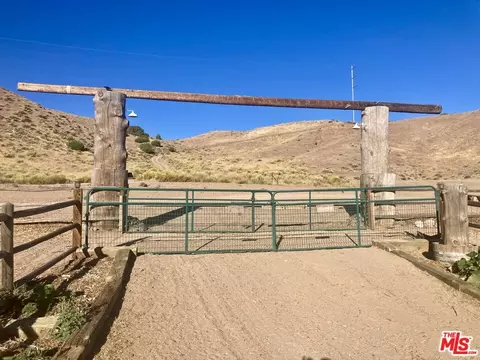 Exterior - 17111 Tehachapi Willow Spgs, Tehachapi, CA 93561 photo 7 of 9