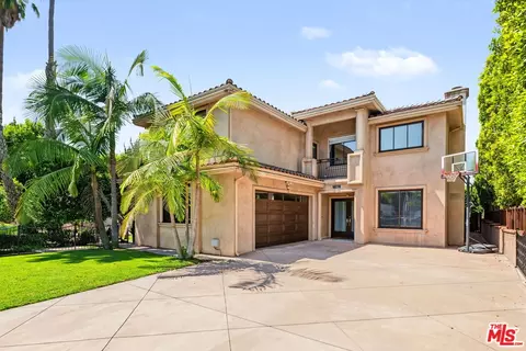 419 N Laurel Ave, Los Angeles, CA 90048