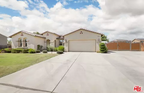Exterior - 15538 Quintero Pl, Bakersfield, CA 93314 photo 2 of 7