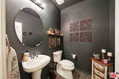 Bath - 15538 Quintero Pl, Bakersfield, CA 93314 photo 2 of 4