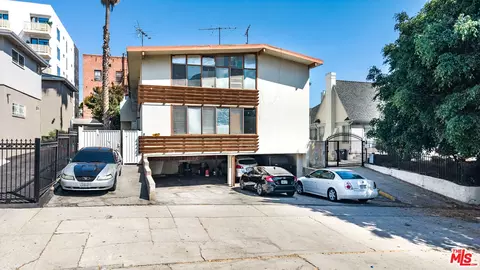 736 Gramercy Dr, Los Angeles, CA 90005