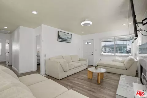 Living - 248 E 69th Way, Long Beach, CA 90805 photo 2 of 3