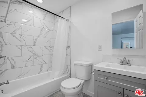 Bath - 248 E 69th Way, Long Beach, CA 90805 photo 2 of 2