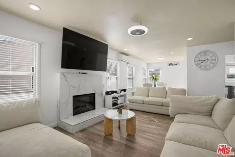 Living - 248 E 69th Way, Long Beach, CA 90805 photo 1 of 3
