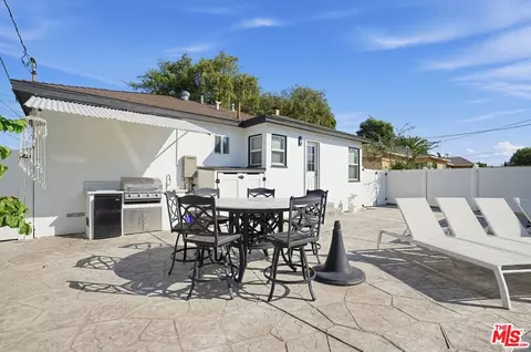 Exterior - 248 E 69th Way, Long Beach, CA 90805 photo 3 of 7