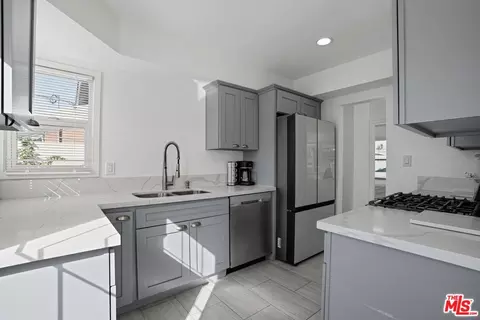 Kitchen - 248 E 69th Way, Long Beach, CA 90805 photo 2 of 3