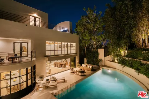 255 S Bentley Ave, Los Angeles, CA 90049
