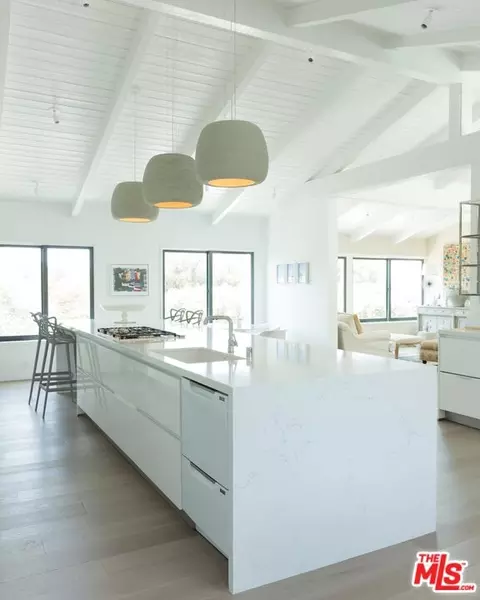 Kitchen - 7310 Birdview Ave, Malibu, CA 90265 photo 1 of 2