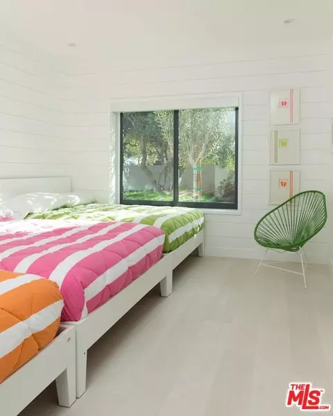 Bedroom - 7310 Birdview Ave, Malibu, CA 90265 photo 4 of 4