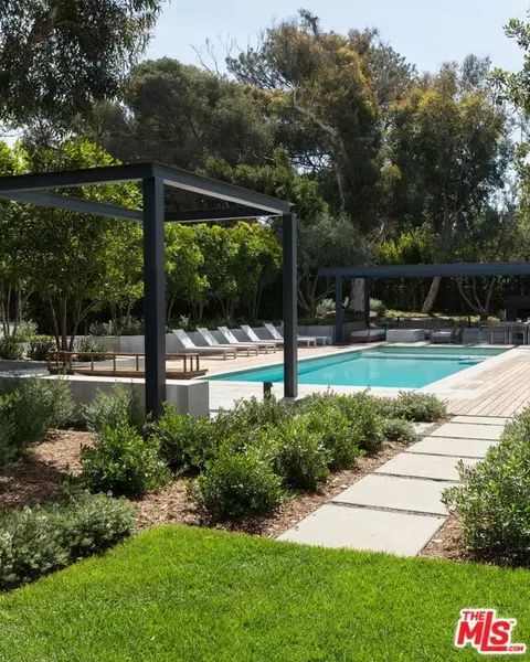Exterior - 7310 Birdview Ave, Malibu, CA 90265 photo 2 of 5