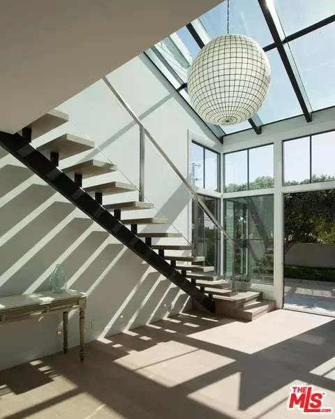 Entry Way - 7310 Birdview Ave, Malibu, CA 90265 photo 1 of 1