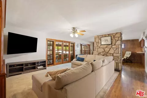 Living - 541 Silvera Ave, Long Beach, CA 90803 photo 2 of 2