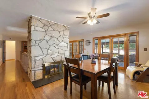 Dining - 541 Silvera Ave, Long Beach, CA 90803 photo 3 of 5