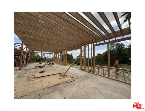 4700 Dunas Ln, Tarzana, CA 91356