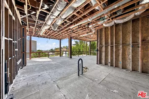 1688 Sunset Plaza Dr, Los Angeles, CA 90069