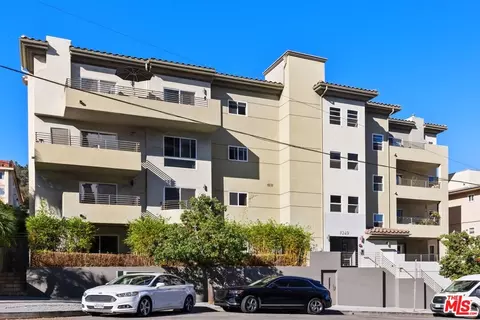 7249 Franklin Ave #401, Los Angeles, CA 90046