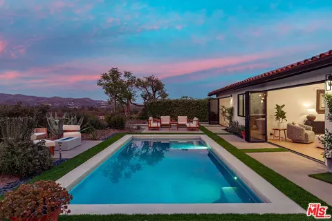 2031 Channelford Rd, Westlake Village, CA 91361