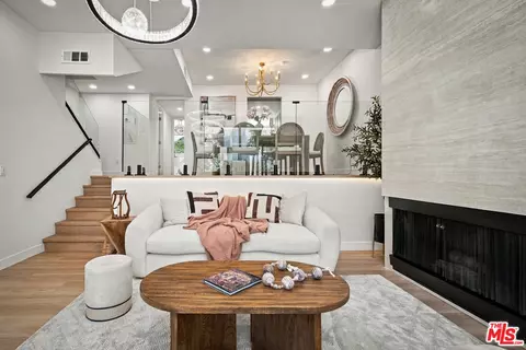 4924 Mcconnell Ave, Los Angeles, CA 90066