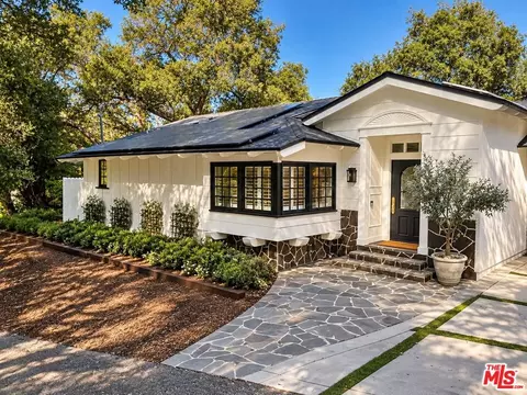 16822 Escalon Dr, Encino, CA 91436