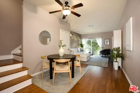 6525 Woodman Ave #2, Valley Glen, CA 91401