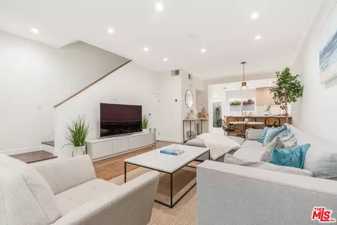 2405 34th St #27, Santa Monica, CA 90405