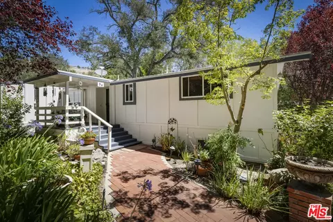 54 Robin Hood Pl, Westlake Village, CA 91361