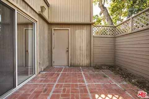Exterior - 285 Rosemont Ave, Pasadena, CA 91103 photo 1 of 6