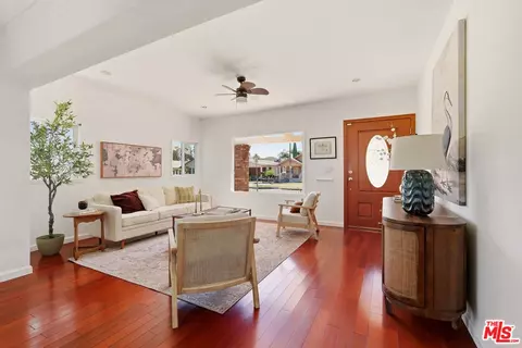 1825 Middleton Pl, Los Angeles, CA 90062