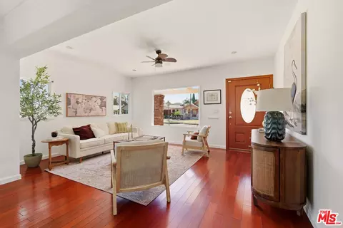 1825 Middleton Pl, Los Angeles, CA 90062