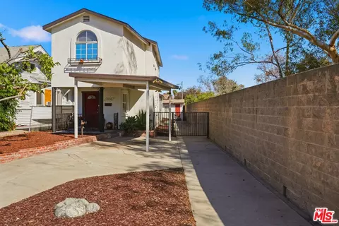 2216 5th Ave, Los Angeles, CA 90018