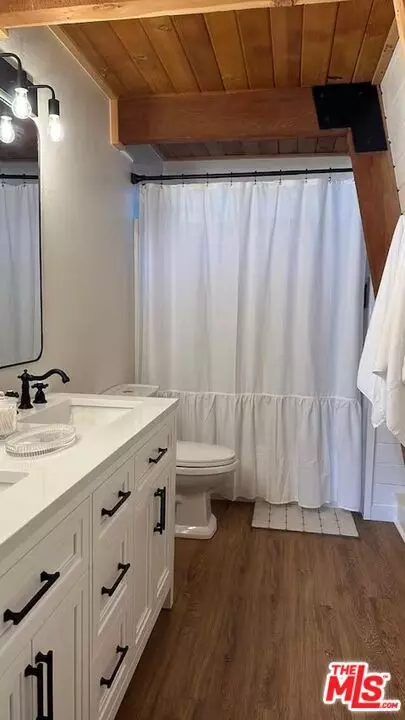 Bath - 1009 Sugarloaf Blvd, Big Bear City, CA 92314 photo 2 of 2
