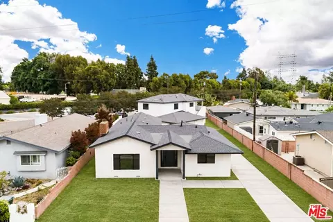4574 Shadeway Rd, Lakewood, CA 90713