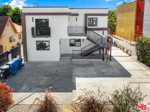 11744 Hamlin St, North Hollywood, CA 91606