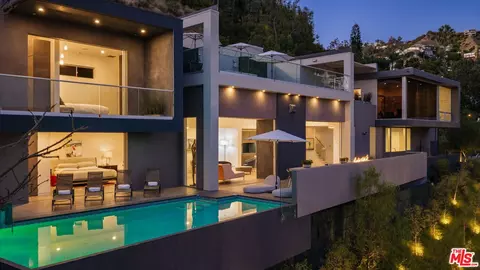 1489 Stebbins Ter, West Hollywood, CA 90069