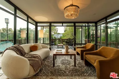 2591 Leicester Dr, Los Angeles, CA 90046