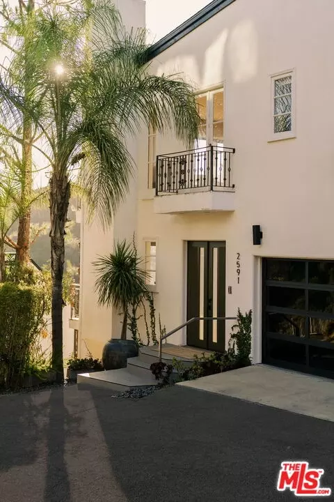 2591 Leicester Dr, Los Angeles, CA 90046