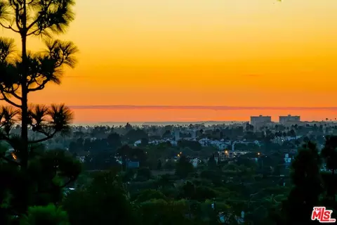 5841 Tellefson Rd, Culver City, CA 90230