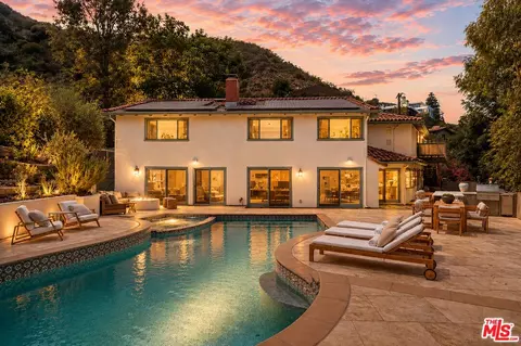 9830 Beeson Dr, Beverly Hills, CA 90210