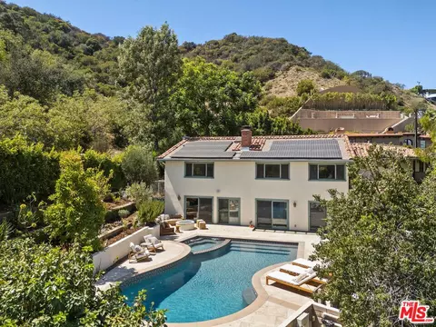 9830 Beeson Dr, Beverly Hills, CA 90210