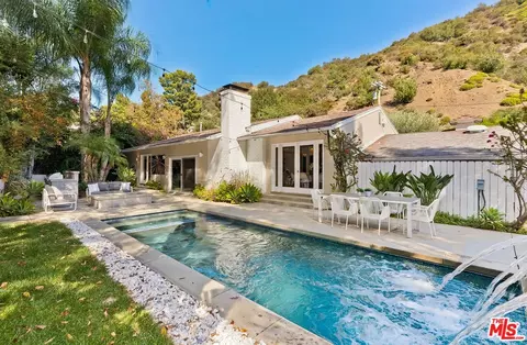 3965 Mandeville Canyon Rd, Los Angeles, CA 90049