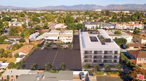 13840 Sherman Way, Van Nuys, CA 91405