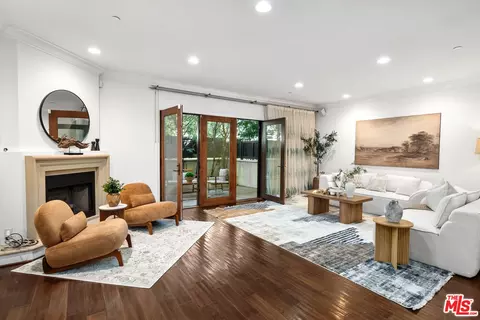 11863 Darlington Ave #110, Los Angeles, CA 90049