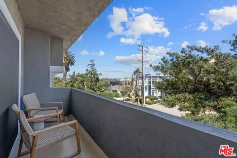 423 Pier Ave #4, Santa Monica, CA 90405