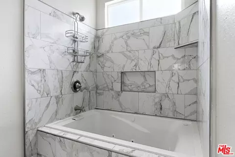 Bath - 3896 Manquelo Ct, Perris, CA 92571 photo 3 of 3