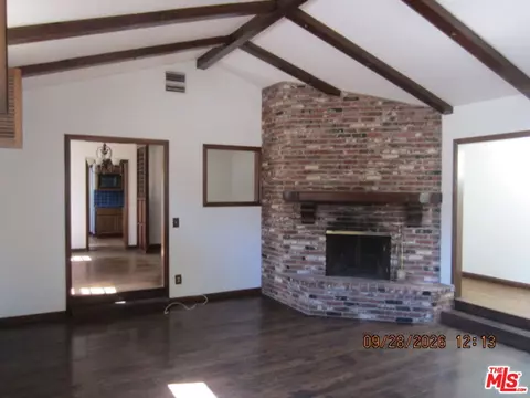 Living - 6929 Burnet Ave, Van Nuys, CA 91405 photo 2 of 4