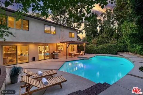 4262 Levitt Ln, Sherman Oaks, CA 91403