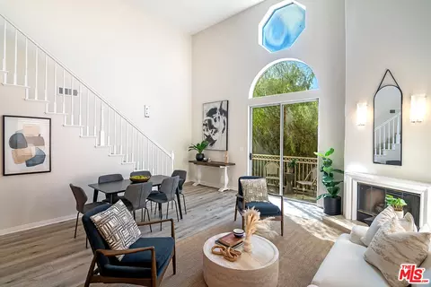 1211 S Shenandoah St #304, Los Angeles, CA 90035