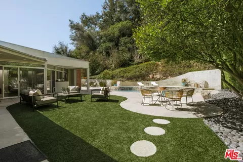 15539 Hamner Dr, Los Angeles, CA 90077